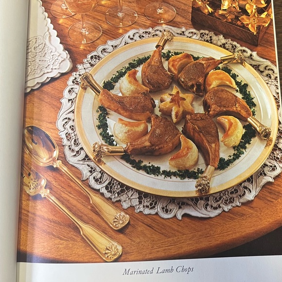 Vintage 1960’s Hardcover Gourmet’s Menu Cookbook - Picture 8 of 11